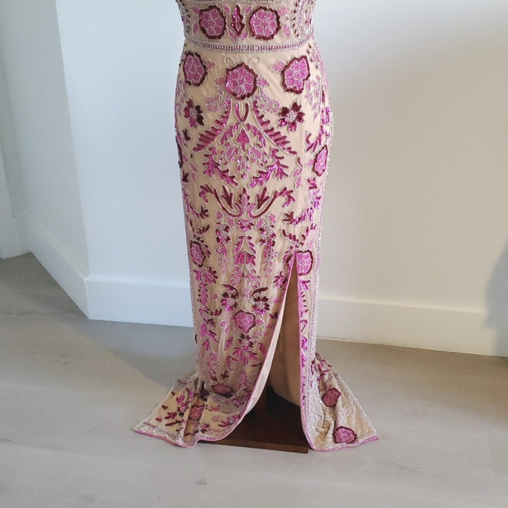 Jovani nude/pink  Embellished Gown with Slit Size 14 runs small  never worn NWOT - Picture 5 of 13